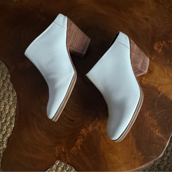 Rachel Comey Mars Mule in White Perforated Leather, Size 8 - Picture 9 of 12